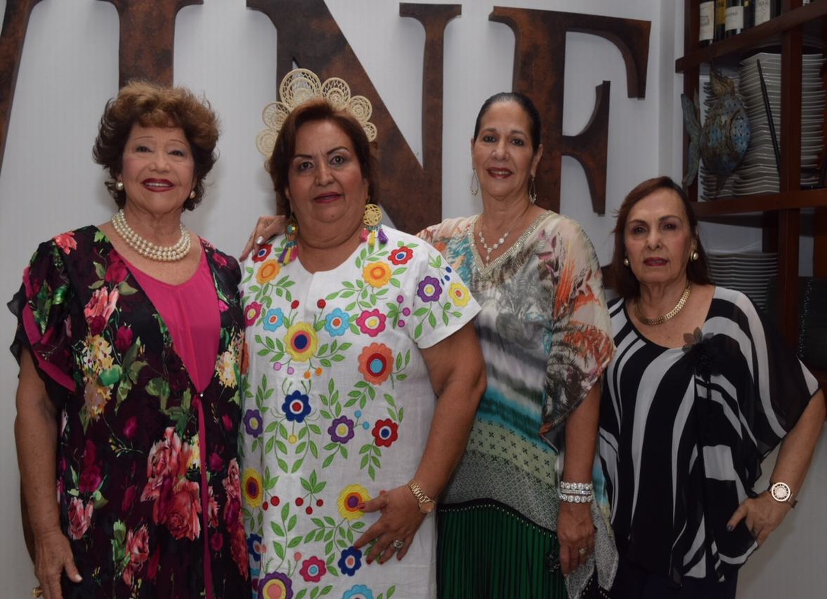 Sandra Edilia Tovar, Esperanza Rivera de Zamora, Lidia Perdomo y Yolanda Silva.